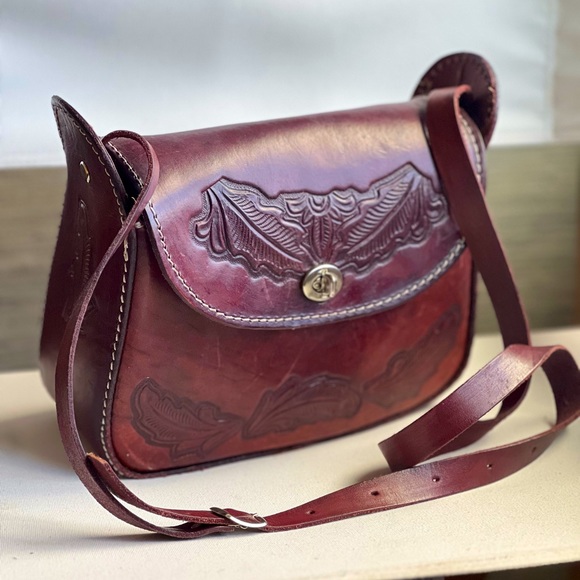 Handmade Leather Mexican Purse - Picture 1 of 8